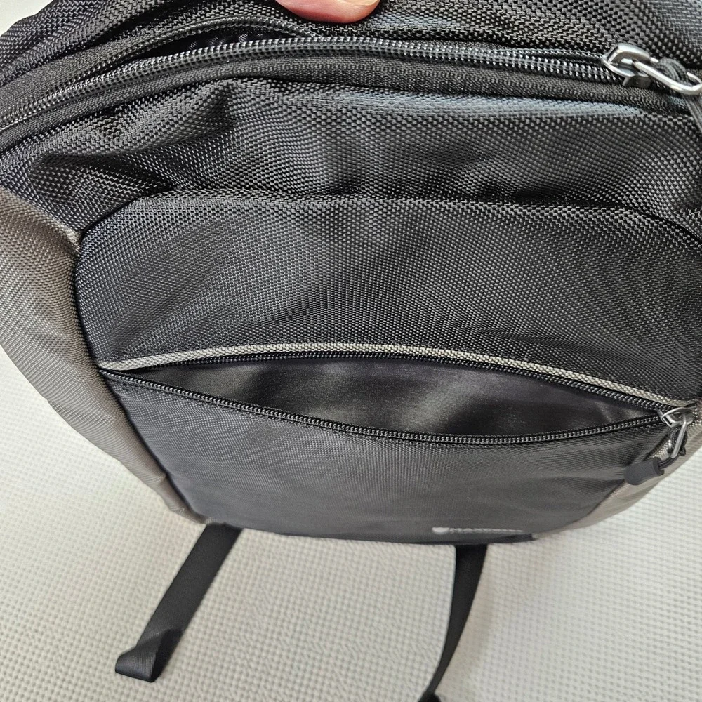 MAXcases Black Gray Slim Tech Backpack Laptop Bag with‎ USB Charging Port